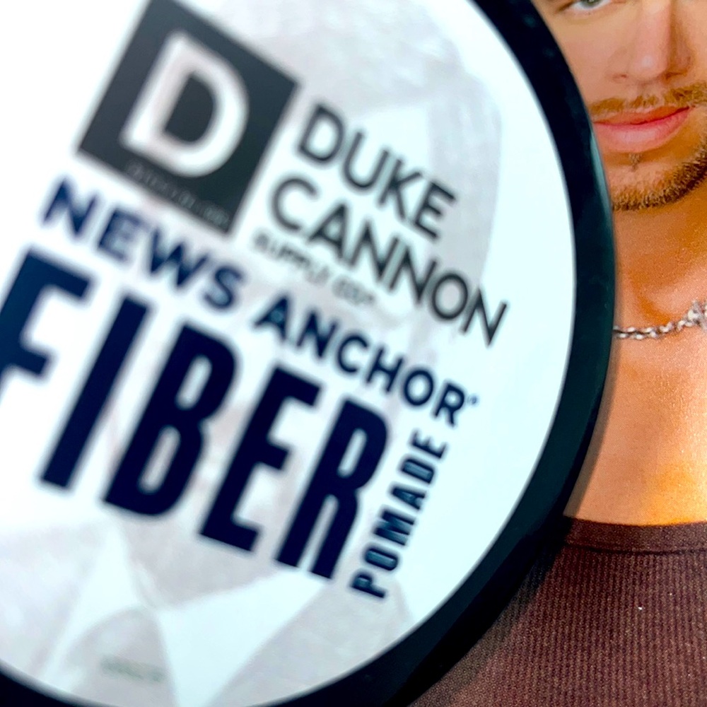 🦁 🧖🏻‍♂️ 🦁• 🗞️Duke Cannon x News Anchor 🗞️ • 🧖🏻‍♂️🦁🧖🏻‍♂️